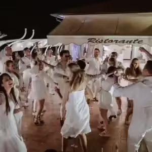 Romantischer Sundowner – Hochzeits DJ Nathan White