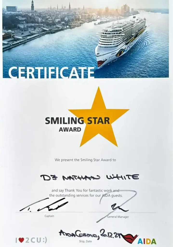 Hochzeits DJ Nathan White 4 Smiling Star Auszeichnung AIDAcosma DJ Nathan White